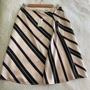 Banana Republic Silk A-line skirt size 4